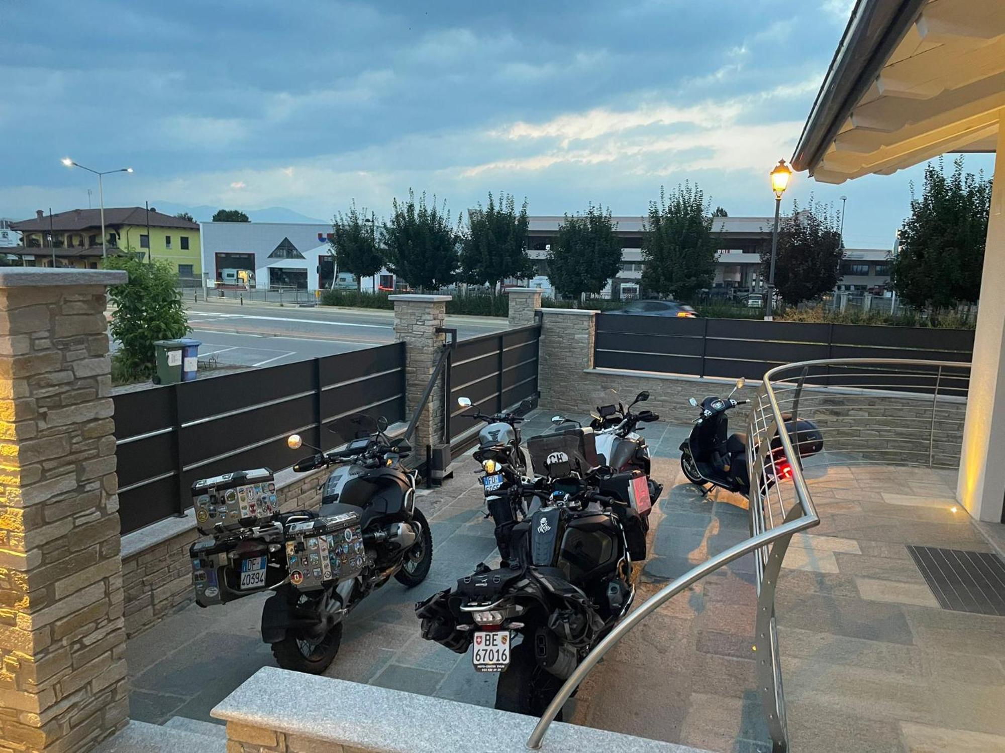 Bed And Breakfast Ma.Gi.A Cuneo Exterior foto